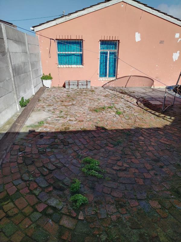 2 Bedroom Property for Sale in Portlands Western Cape